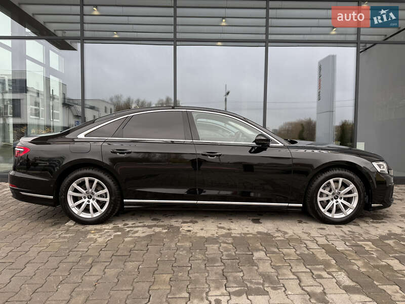 Седан Audi A8 2024 в Хмельницком