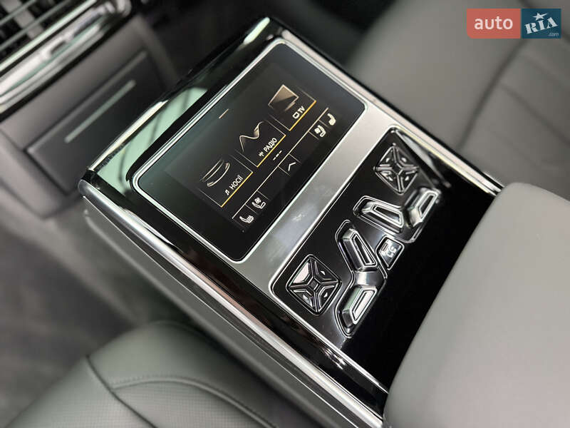 Седан Audi A8 2024 в Хмельницком
