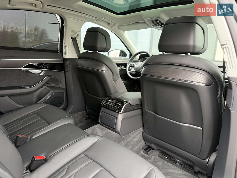 Седан Audi A8 2024 в Хмельницком