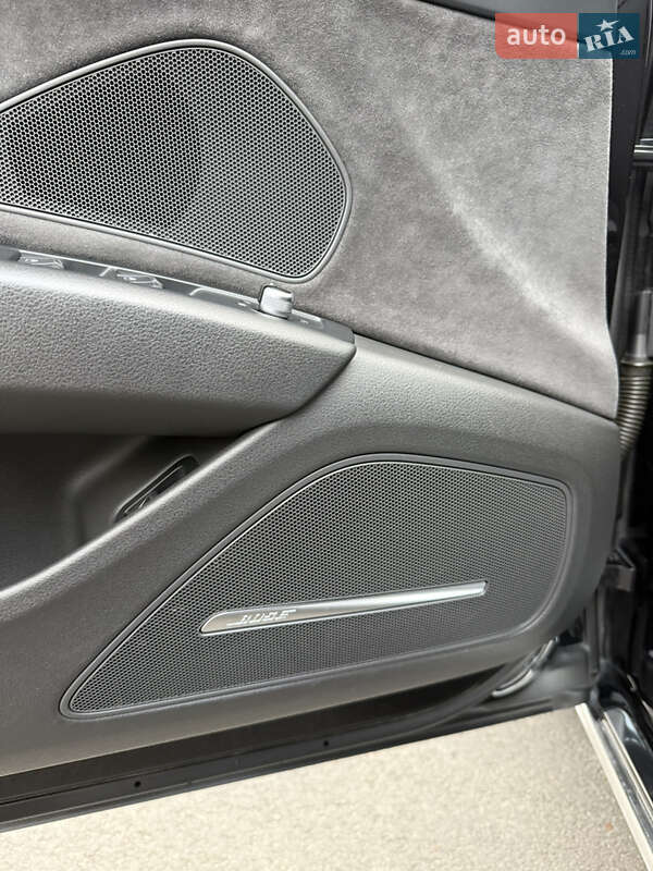 Седан Audi A8 2014 в Киеве