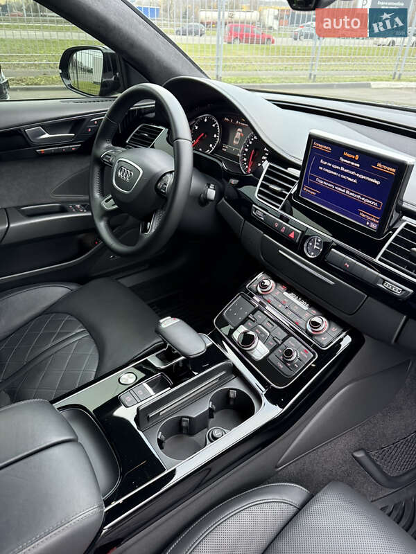 Седан Audi A8 2014 в Киеве