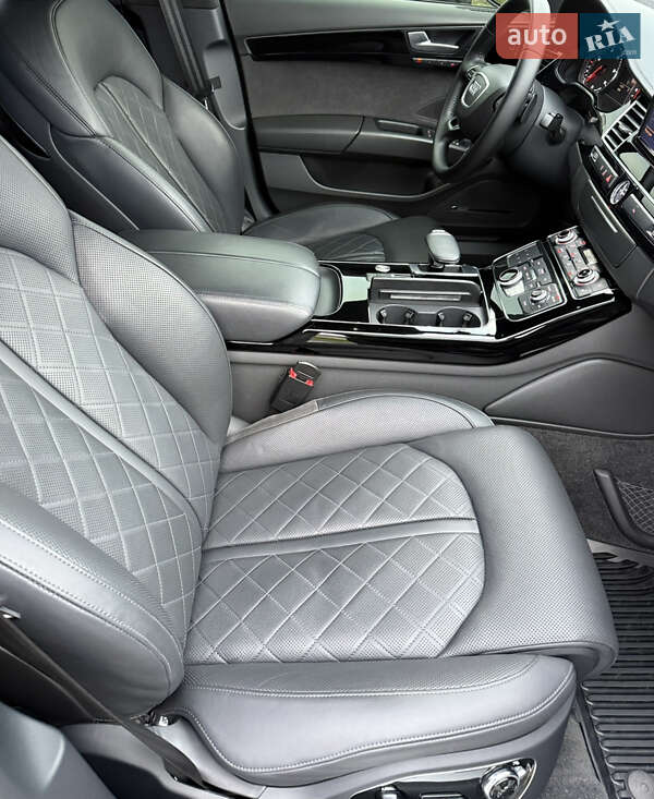 Седан Audi A8 2014 в Киеве