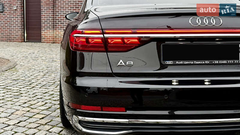 Седан Audi A8 2022 в Киеве