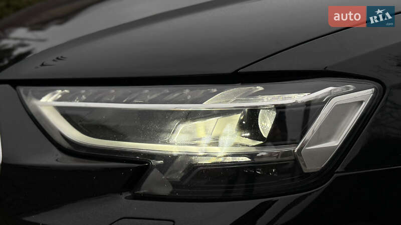 Седан Audi A8 2022 в Киеве