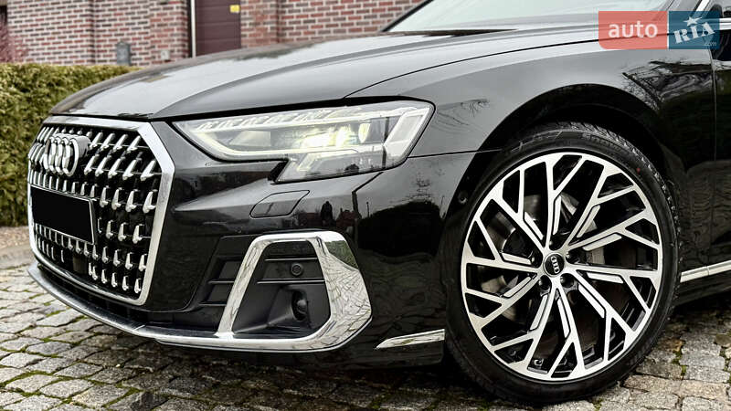 Седан Audi A8 2022 в Киеве