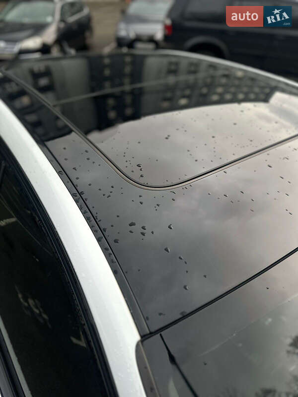 Седан Audi A8 2017 в Киеве