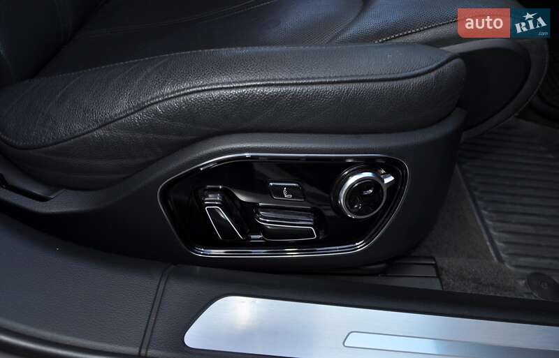 Седан Audi A8 2013 в Одессе