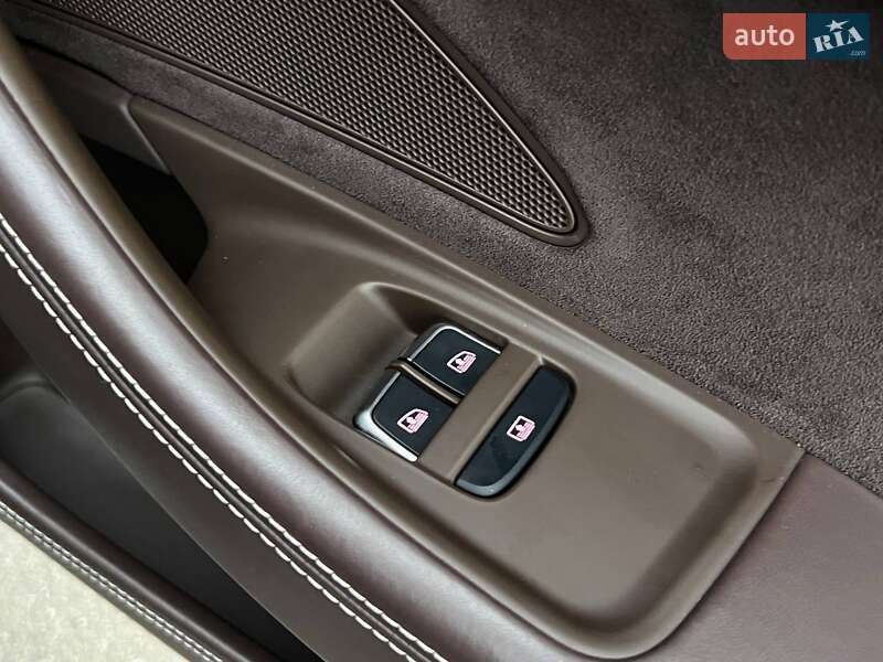 Седан Audi A8 2012 в Киеве фото 36 Седан Audi A8 2012 в Киеве