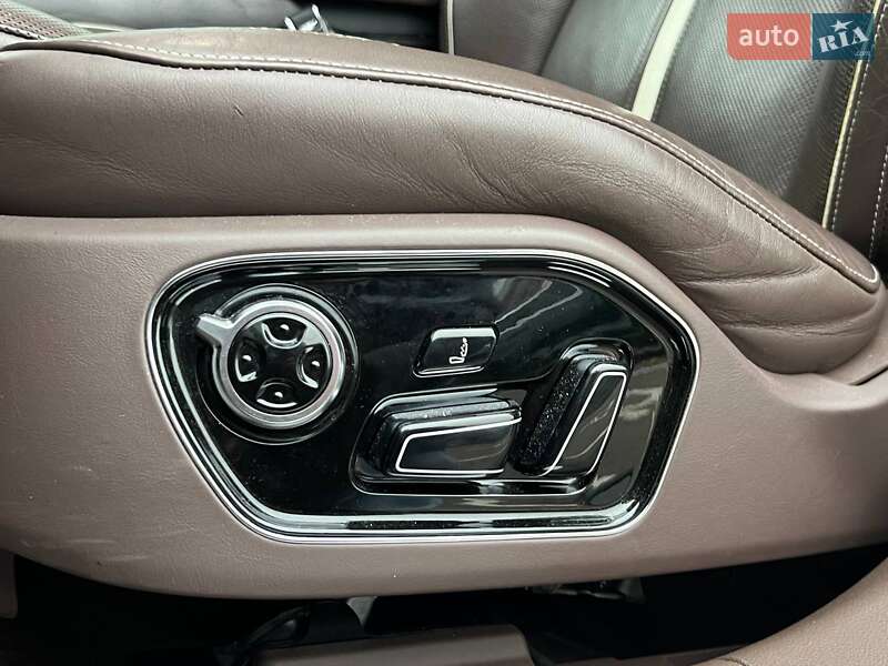 Седан Audi A8 2012 в Киеве фото 21 Седан Audi A8 2012 в Киеве