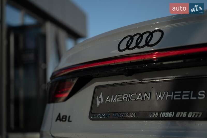 Седан Audi A8 2021 в Черновцах