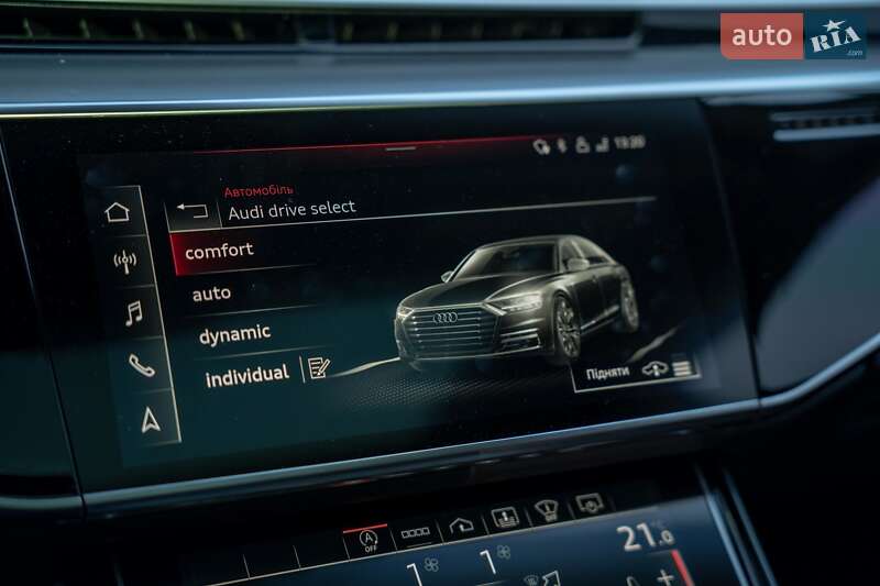 Седан Audi A8 2021 в Черновцах