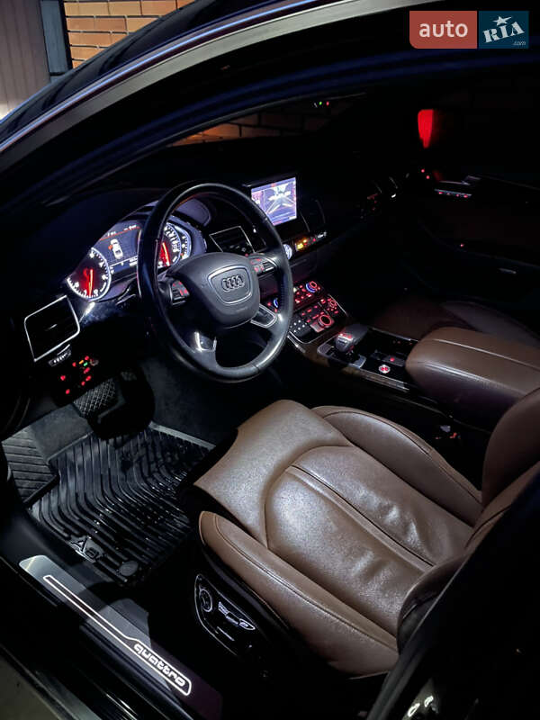 Седан Audi A8 2015 в Днепре