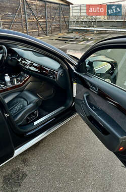 Седан Audi A8 2013 в Киеве
