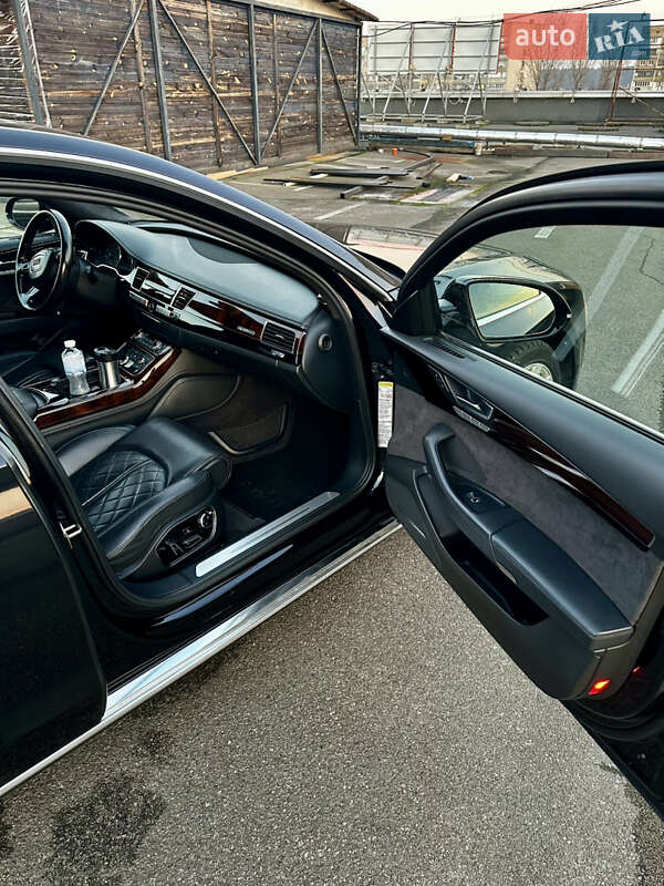 Седан Audi A8 2013 в Киеве