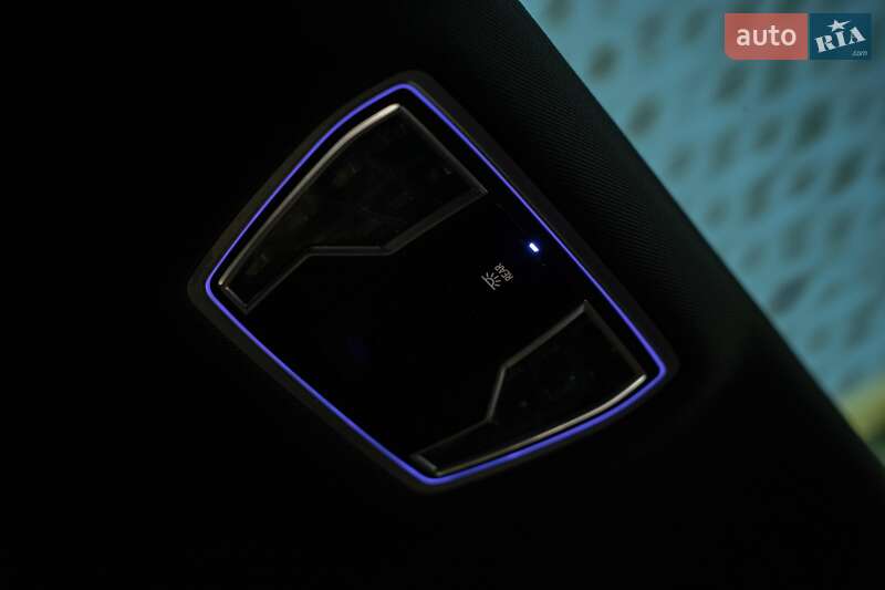 Седан Audi A8 2021 в Черновцах