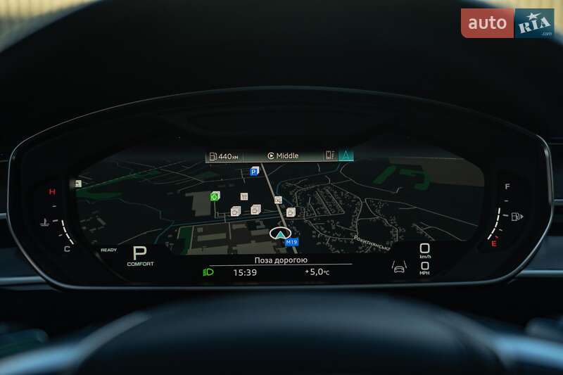 Седан Audi A8 2021 в Черновцах