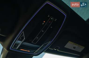 Седан Audi A8 2021 в Чернівцях