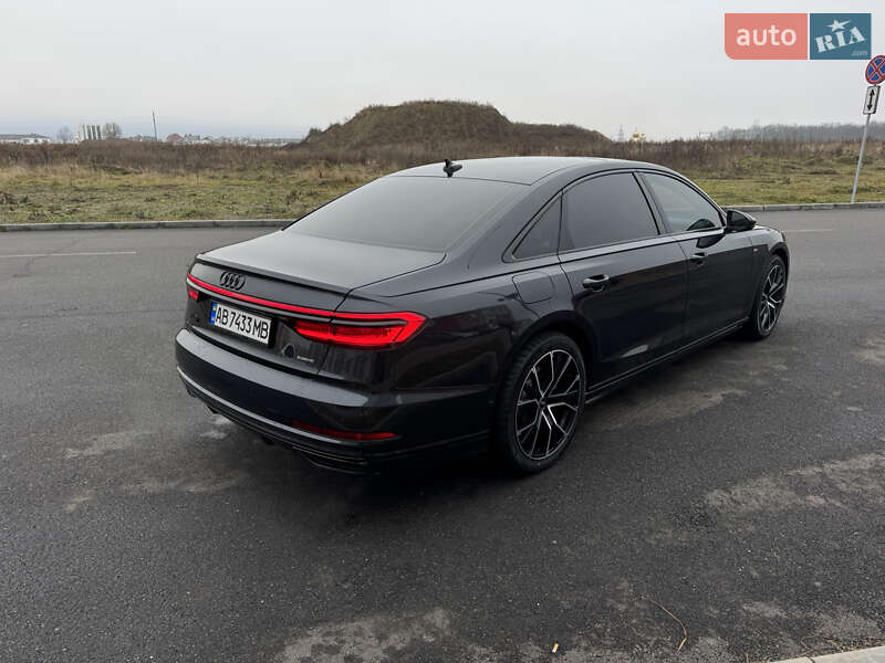 Седан Audi A8 2021 в Виннице