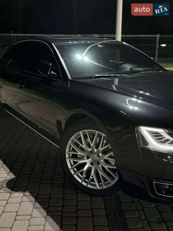 2015 Audi A8, VIN WAUZZZ4HXFN040001:plate — фото 1 (autoria)