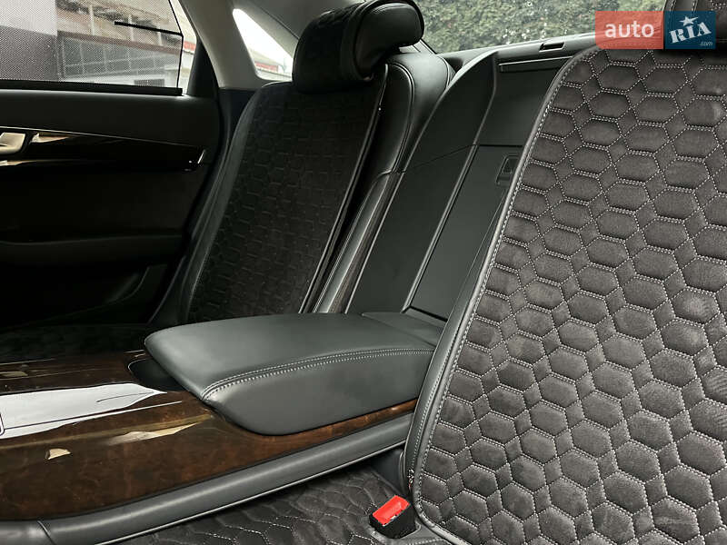 Седан Audi A8 2017 в Білій Церкві