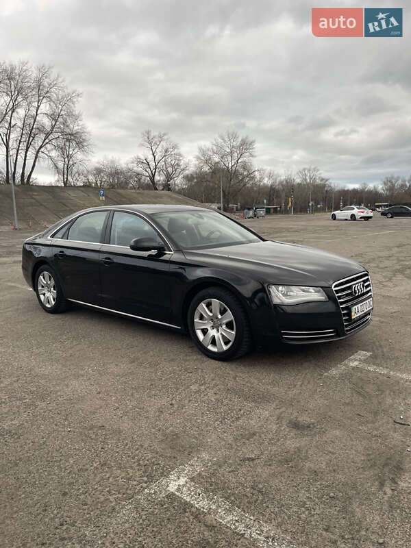 Седан Audi A8 2013 в Киеве
