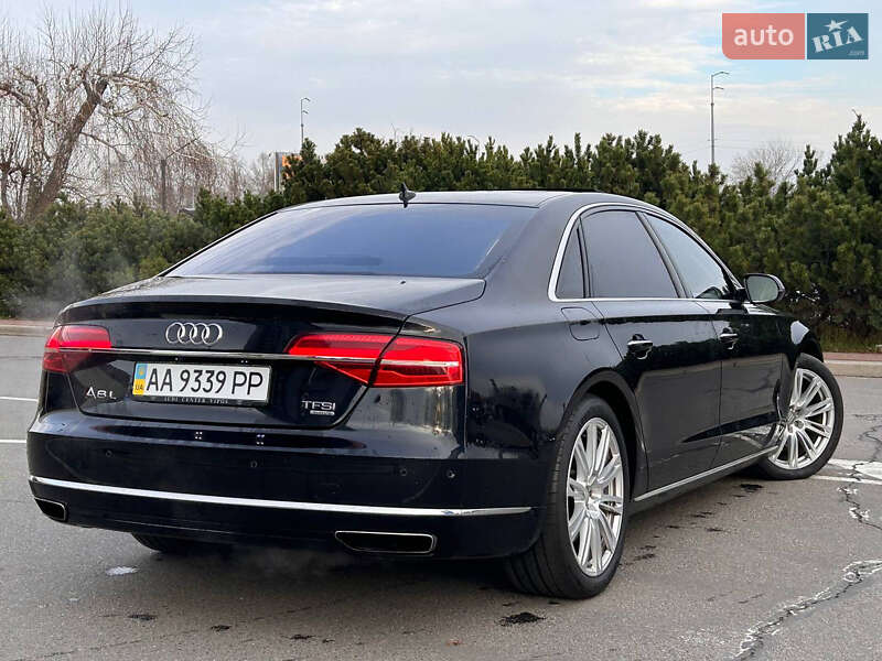 Седан Audi A8 2013 в Киеве