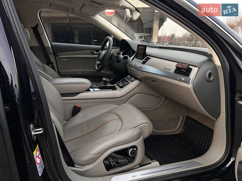 Седан Audi A8 2013 в Киеве