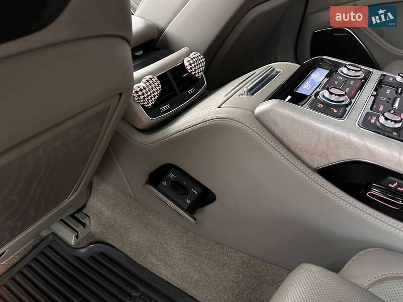 Седан Audi A8 2013 в Киеве