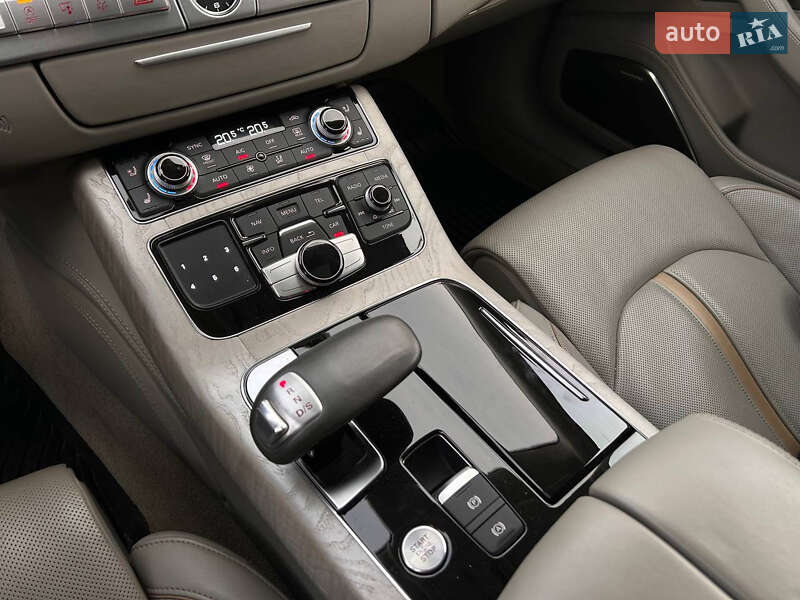 Седан Audi A8 2013 в Киеве