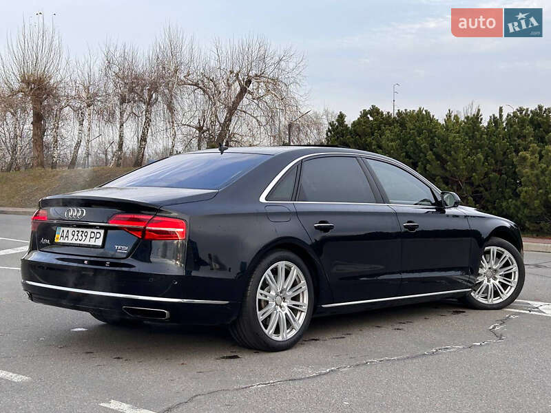 Седан Audi A8 2013 в Киеве
