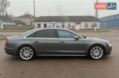 Седан Audi A8 2014 в Коростене