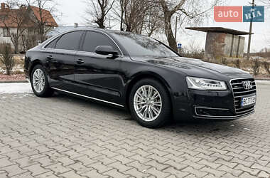 Седан Audi A8 2014 в Львове