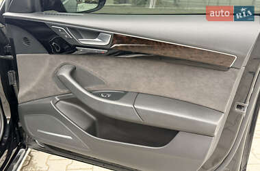 Седан Audi A8 2014 в Львове