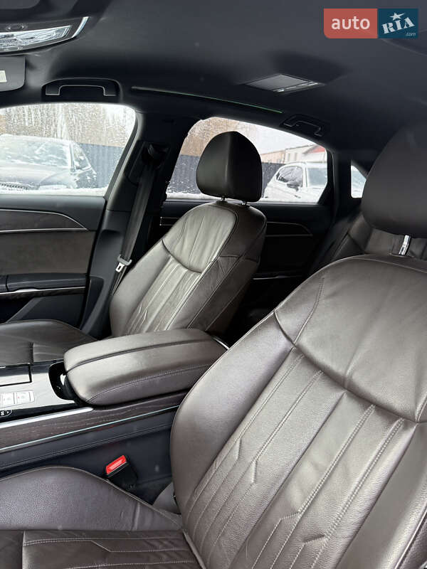 Седан Audi A8 2020 в Вінниці