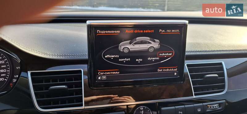 Седан Audi A8 2017 в Мукачево