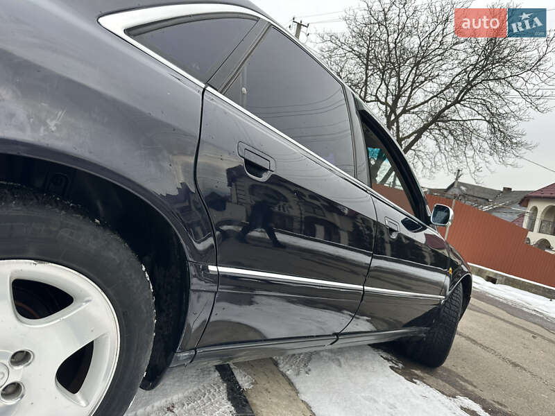 Седан Audi A8 1997 в Тячеве