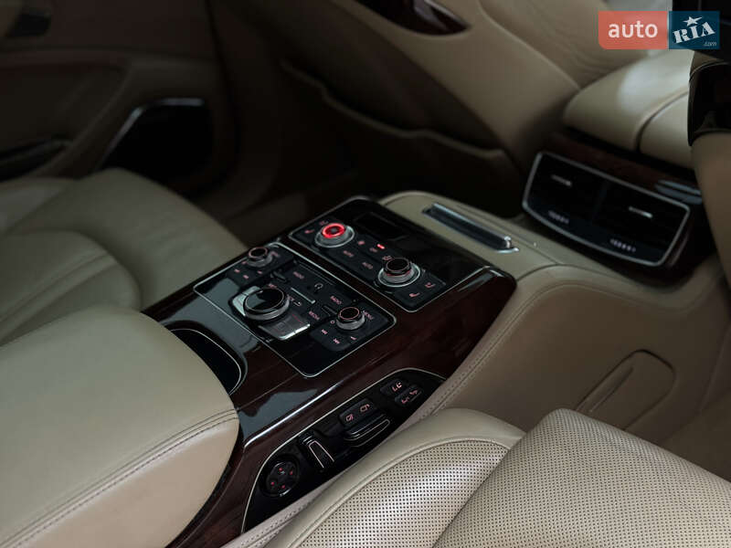 Седан Audi A8 2011 в Буковеле фото 36 Седан Audi A8 2011 в Буковеле