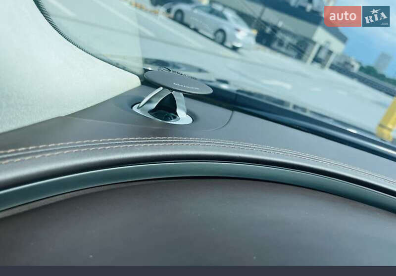 Седан Audi A8 2012 в Львове