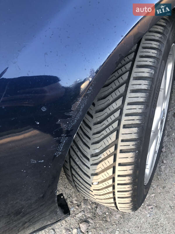 Седан Audi A8 2004 в Буче