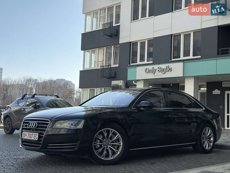 Седан Audi A8 2012 в Одессе