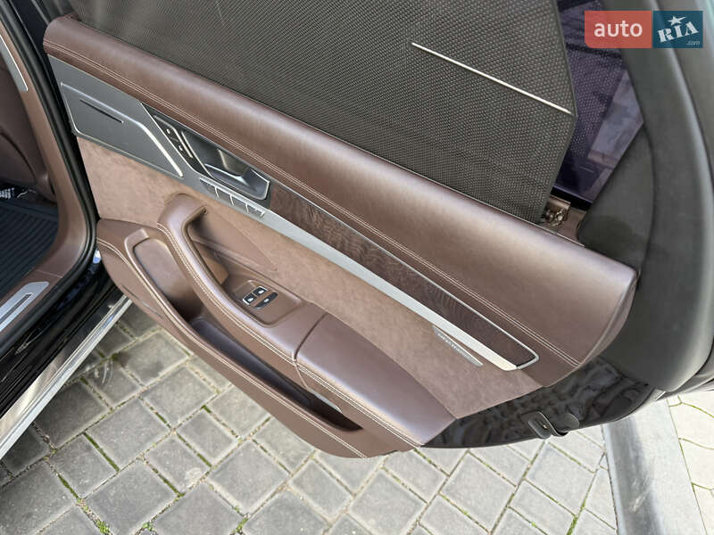 Седан Audi A8 2012 в Одессе