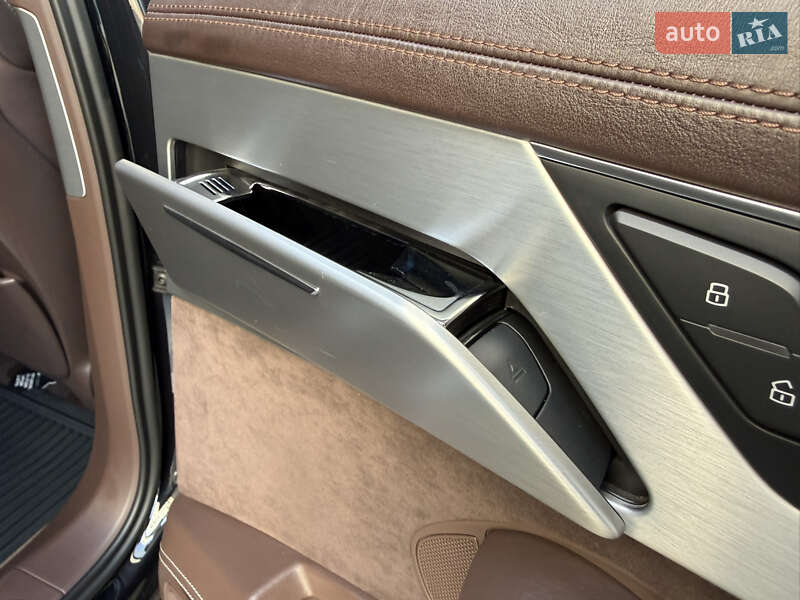 Седан Audi A8 2012 в Одессе