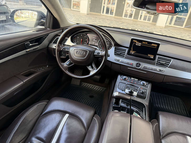 Седан Audi A8 2012 в Одессе