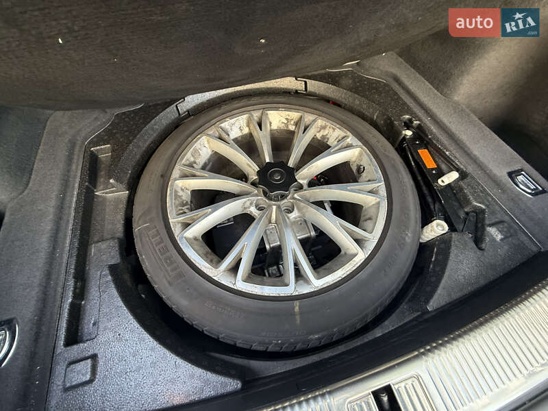 Седан Audi A8 2012 в Одессе