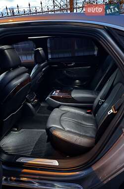 Седан Audi A8 2013 в Одессе