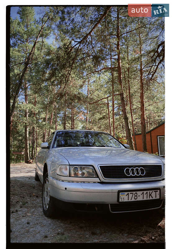 Седан Audi A8 1998 в Василькове