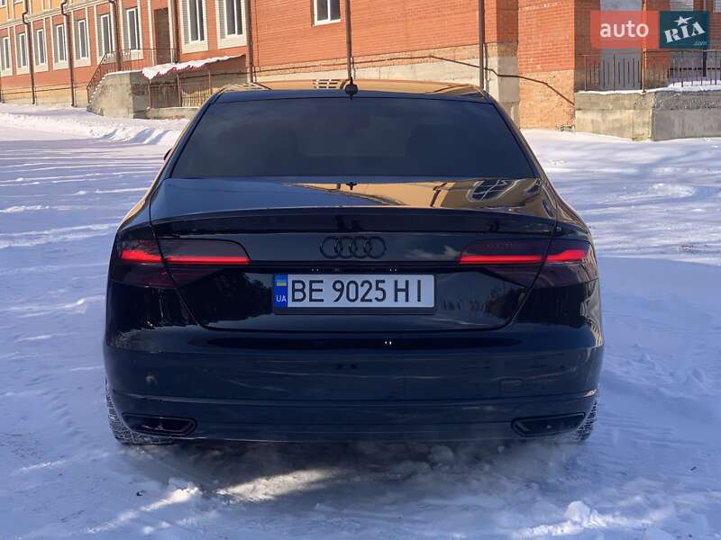 Седан Audi A8 2015 в Умани