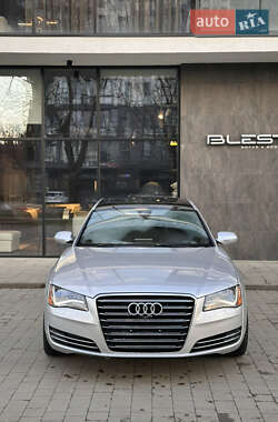Седан Audi A8 2012 в Ужгороде