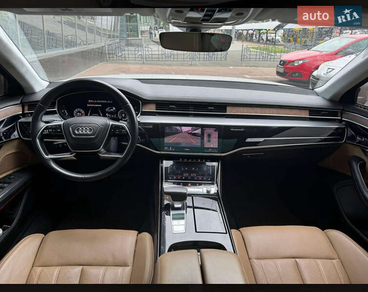 Седан Audi A8 2018 в Киеве