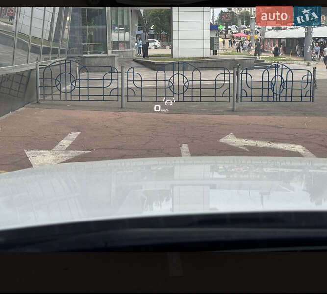 Седан Audi A8 2018 в Киеве